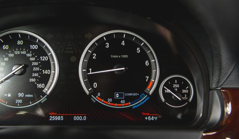 
								2012 BMW 650i Coupe M Sport 6-Speed full									