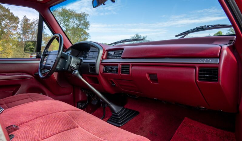 
								1995 Ford F-150 XLT 4×4 5-Speed full									