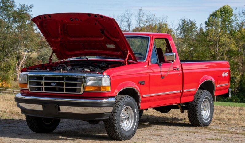 
								1995 Ford F-150 XLT 4×4 5-Speed full									