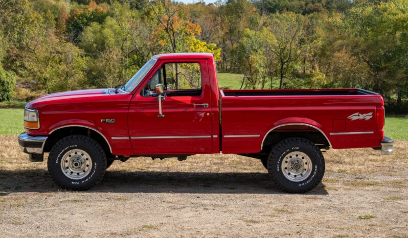 
								1995 Ford F-150 XLT 4×4 5-Speed full									