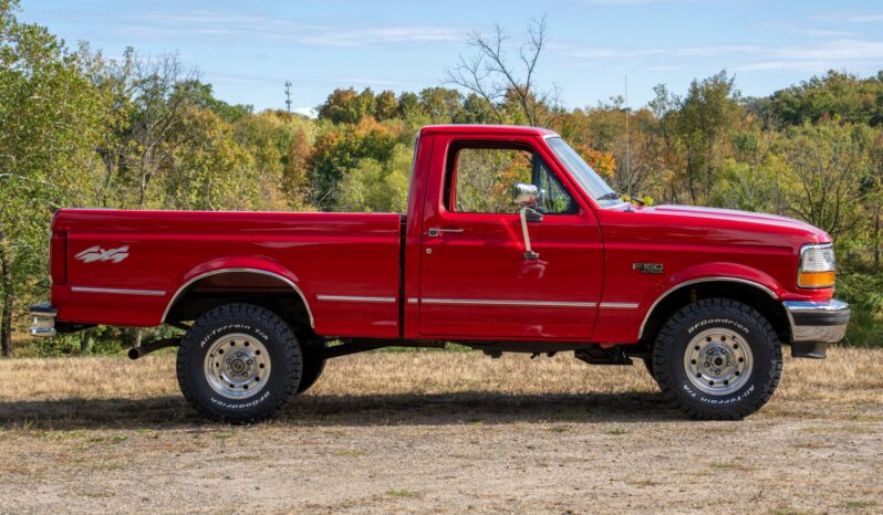 
								1995 Ford F-150 XLT 4×4 5-Speed full									