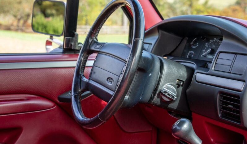 
								1995 Ford F-150 XLT 4×4 5-Speed full									