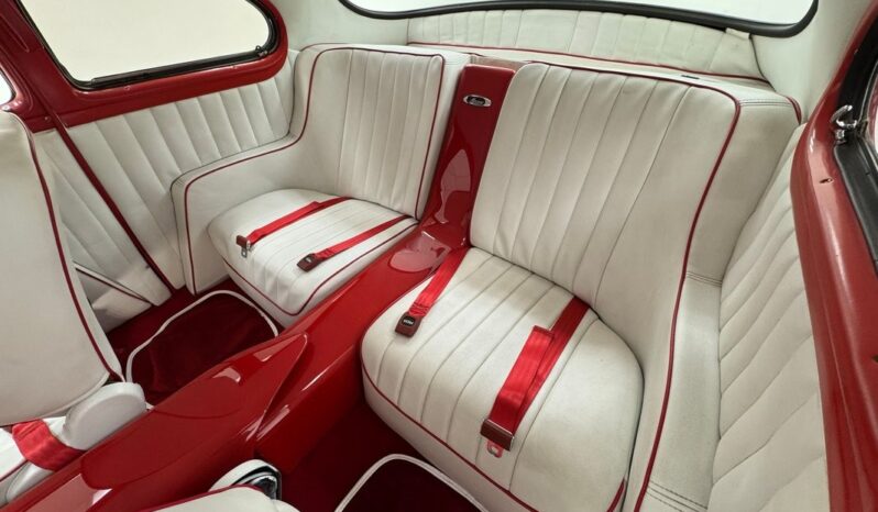 
								1950 Mercury Eight 2 Door Sedan full									