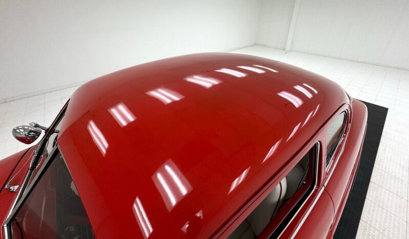 
								1950 Mercury Eight 2 Door Sedan full									