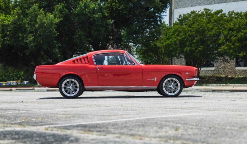 1965 Ford Mustang 2+2 Fastback Restored 1