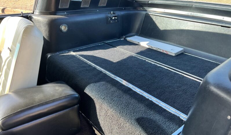 
								1965 Ford Mustang Fastback 5-Speed full									