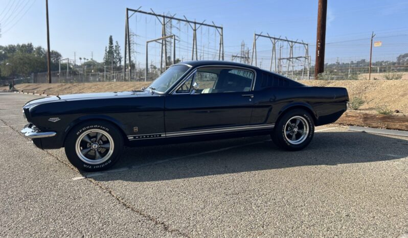 
								1965 Ford Mustang Fastback 5-Speed full									