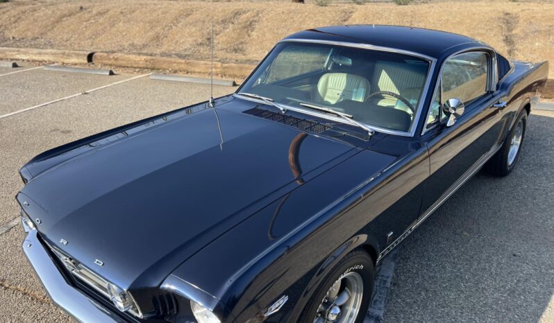 
								1965 Ford Mustang Fastback 5-Speed full									