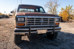 1985 Ford F-350 XL Crew Cab 4×4 7.5
