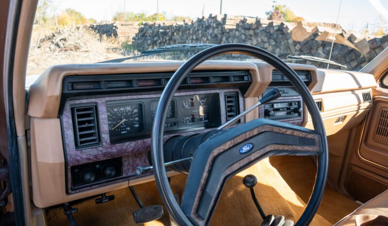 
								1985 Ford F-350 XL Crew Cab 4×4 7.5 full									