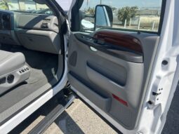 
										2005 Ford F-250 Super Duty Lariat Crew Cab Power Stroke 4×4 full									