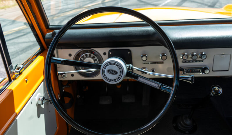 
								1974 Ford Bronco 3-Speed full									