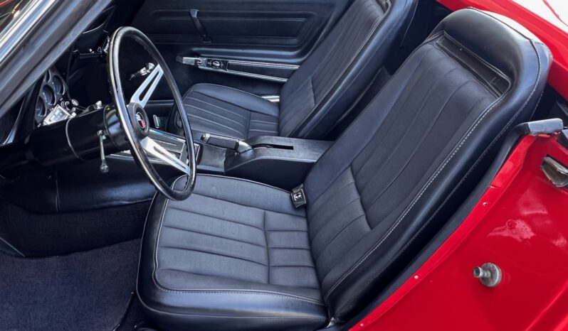 
								1972 Chevrolet Corvette Convertible full									