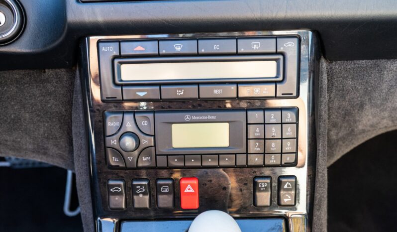 
								2002 Mercedes-Benz SL500 Silver Arrow full									