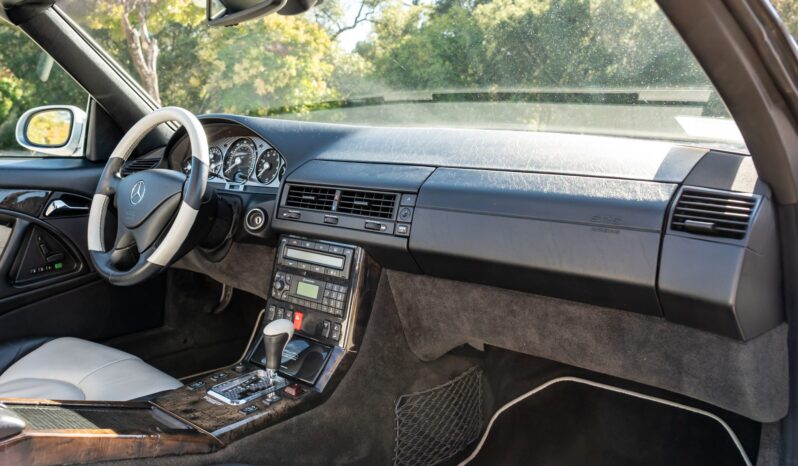 
								2002 Mercedes-Benz SL500 Silver Arrow full									