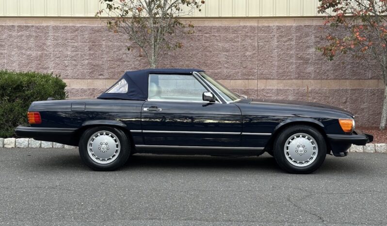 
								1988 Mercedes-Benz 560SL full									