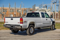 
										2003 GMC Sierra 2500HD SLE Extended Cab 4×4 full									