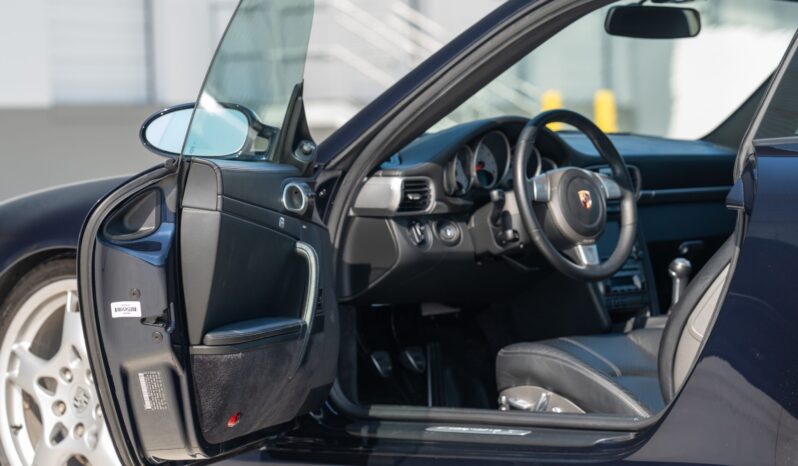 
								2006 Porsche 911 Carrera S Coupe 6-Speed full									