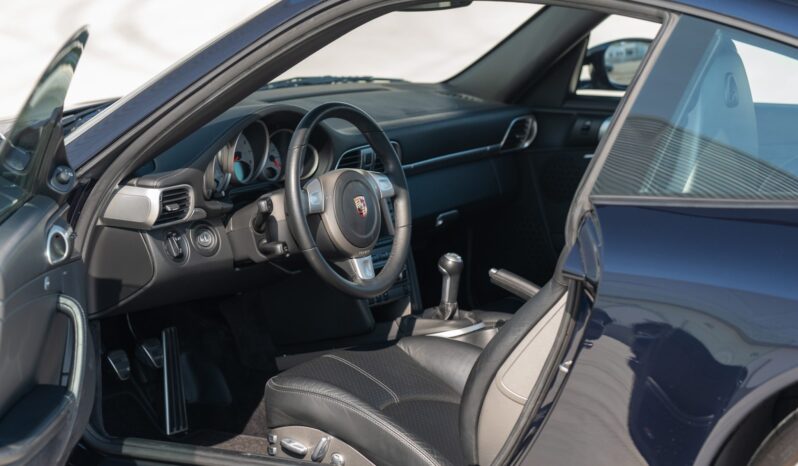 
								2006 Porsche 911 Carrera S Coupe 6-Speed full									