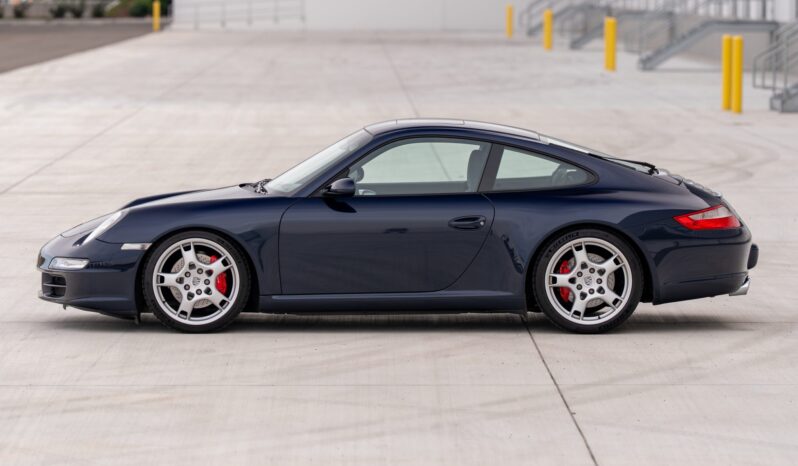 
								2006 Porsche 911 Carrera S Coupe 6-Speed full									