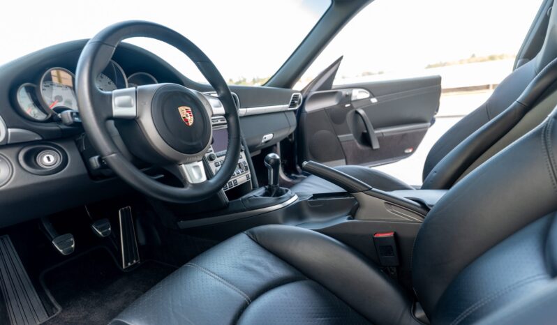 
								2006 Porsche 911 Carrera S Coupe 6-Speed full									