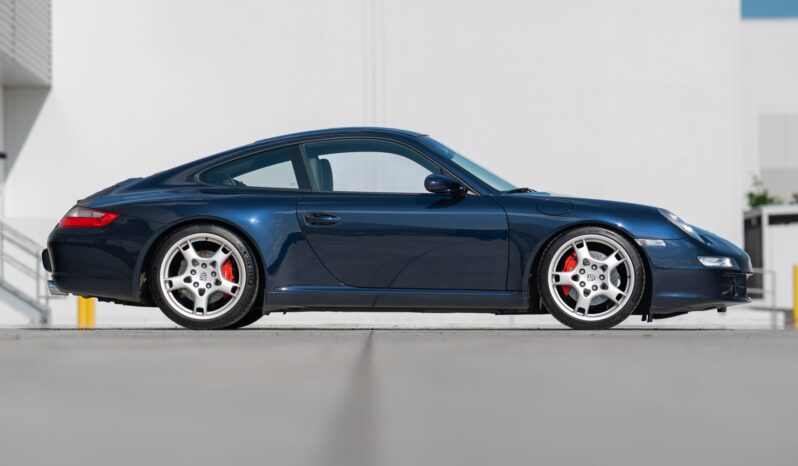 
								2006 Porsche 911 Carrera S Coupe 6-Speed full									