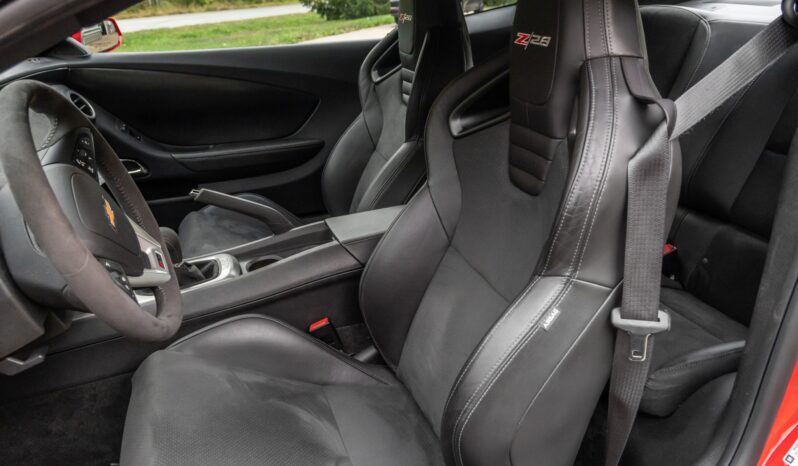 
								2015 Chevrolet Camaro Z28 full									