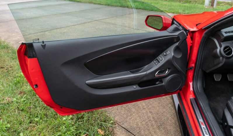 
								2015 Chevrolet Camaro Z28 full									