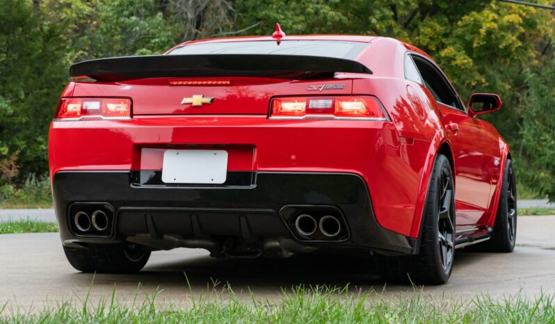 
								2015 Chevrolet Camaro Z28 full									