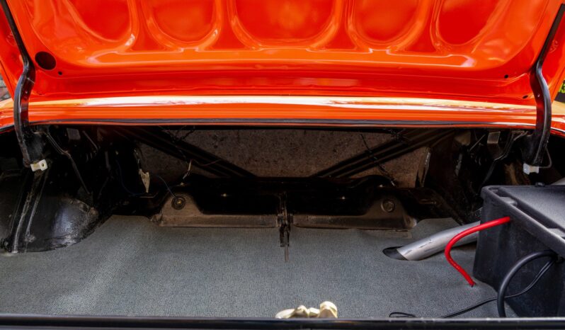 
								1972 Dodge Challenger full									