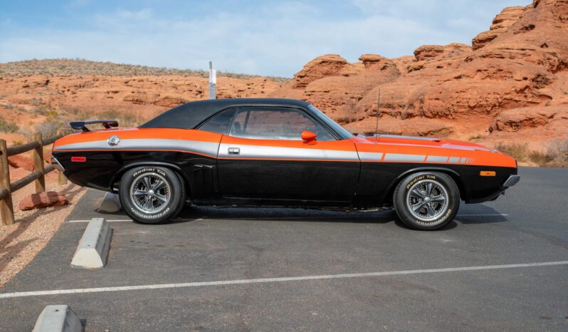 
								1972 Dodge Challenger full									