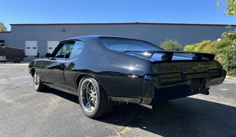 
								1969 Pontiac GTO Hardtop Coupe 5-Speed full									