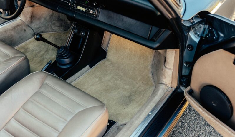 
								1983 Porsche 911SC Cabriolet full									