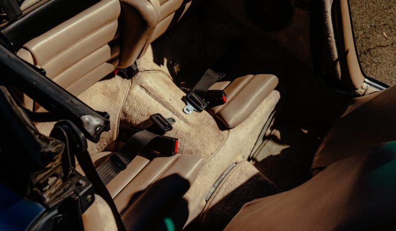 
								1983 Porsche 911SC Cabriolet full									