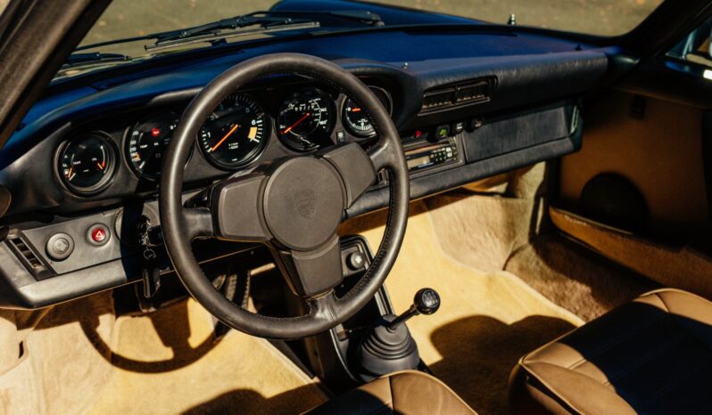 
								1983 Porsche 911SC Cabriolet full									