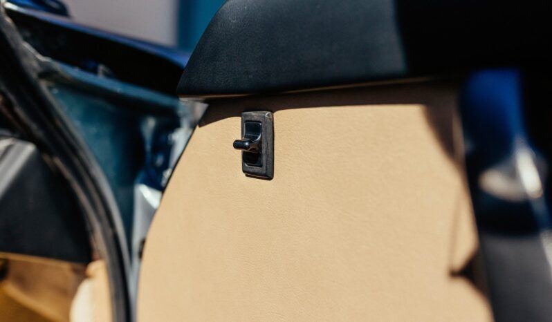 
								1983 Porsche 911SC Cabriolet full									