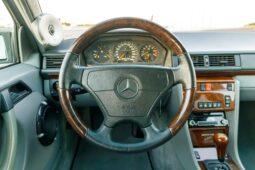 
										1993 Mercedes-Benz 400E AMG 4.2 full									