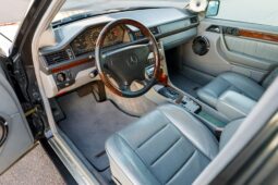 
										1993 Mercedes-Benz 400E AMG 4.2 full									