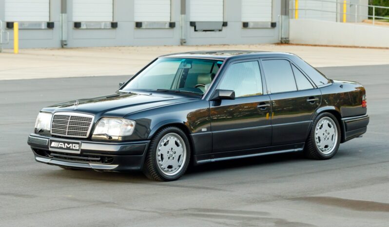 
								1993 Mercedes-Benz 400E AMG 4.2 full									