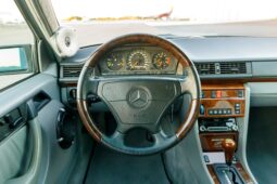 
										1993 Mercedes-Benz 400E AMG 4.2 full									