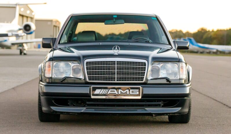
								1993 Mercedes-Benz 400E AMG 4.2 full									