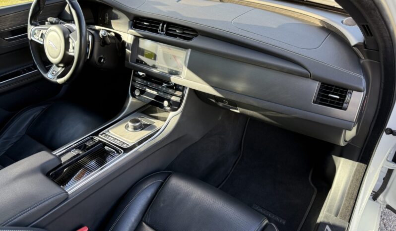 								2018 Jaguar XF Sportbrake S full									
