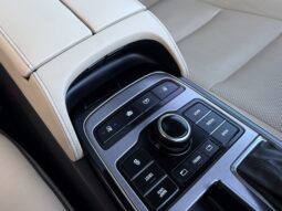 
										2016 Hyundai Equus Signature full									