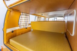 
										1972 Volkswagen Type 2 Westfalia full									