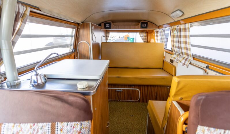 
								1972 Volkswagen Type 2 Westfalia full									