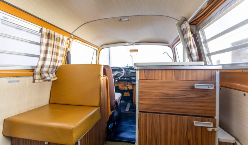 
								1972 Volkswagen Type 2 Westfalia full									