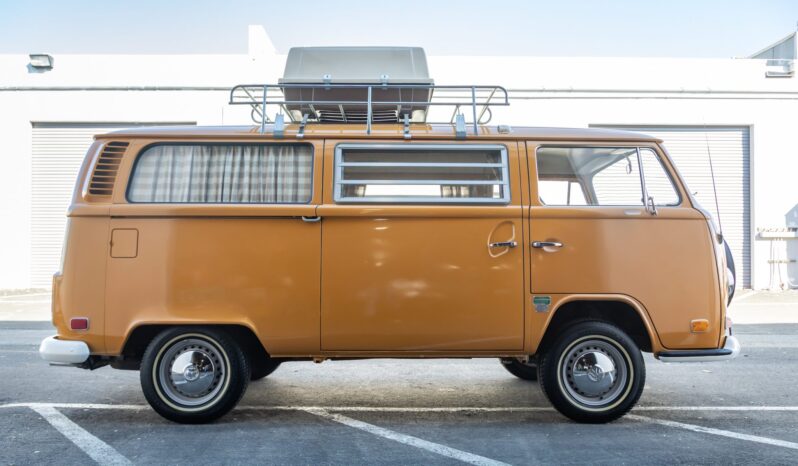 
								1972 Volkswagen Type 2 Westfalia full									