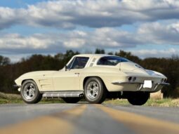 
										1964 Chevrolet Corvette Coupe 4-Speed full									