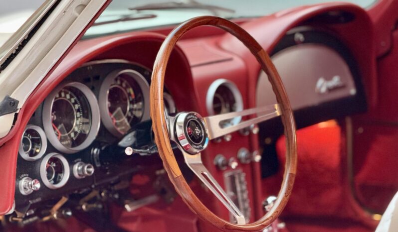 
								1964 Chevrolet Corvette Coupe 4-Speed full									