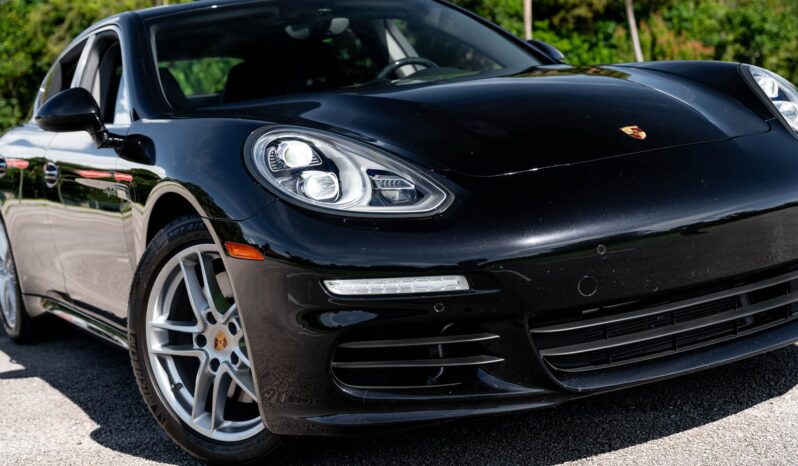 
								2014 Porsche Panamera S E-Hybrid full									